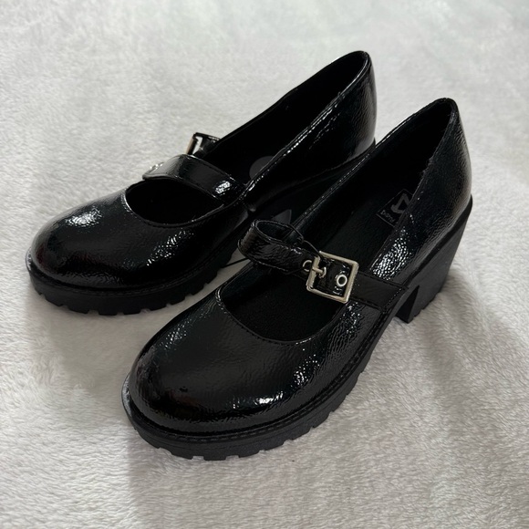 Dirty Laundry Lita Jane 90s Y2K Mary Jane Platform Lug Sole Strap Buckle 7 NWOB - Picture 1 of 13